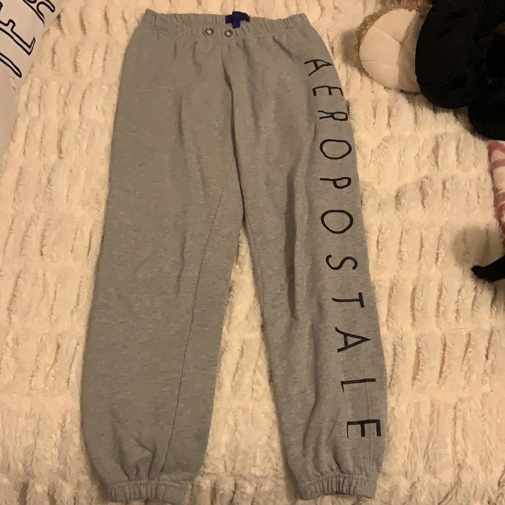 MISSING STRING grey Aeropostale sweatpants